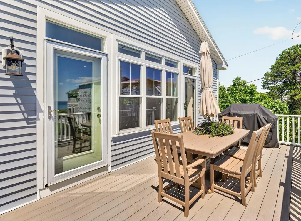 423 Seaside Avenue Saco ME 04072