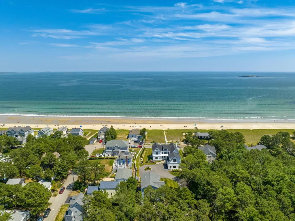 423 Seaside Avenue Saco ME 04072