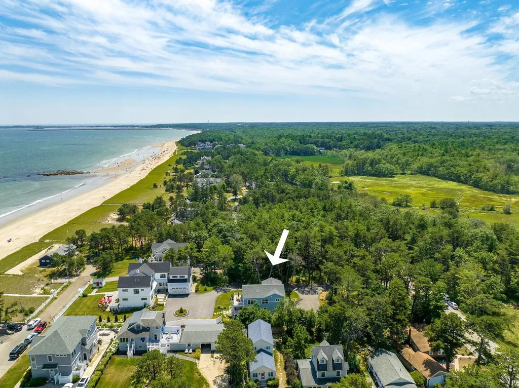423 Seaside Avenue Saco ME 04072