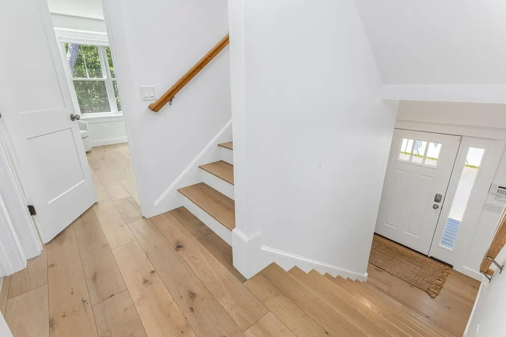 423 Seaside Avenue Saco ME 04072