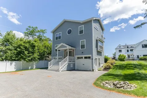 423 Seaside Avenue Saco ME 04072