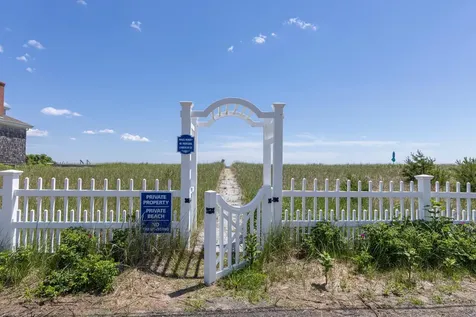 423 Seaside Avenue Saco ME 04072