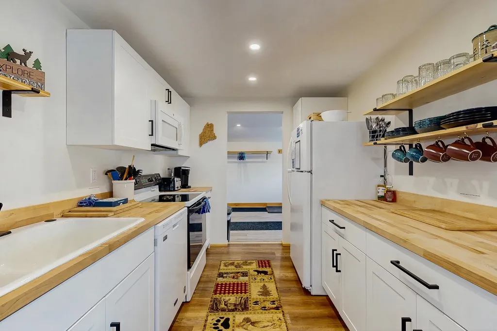 23 N Birch Street Greenville ME 04441