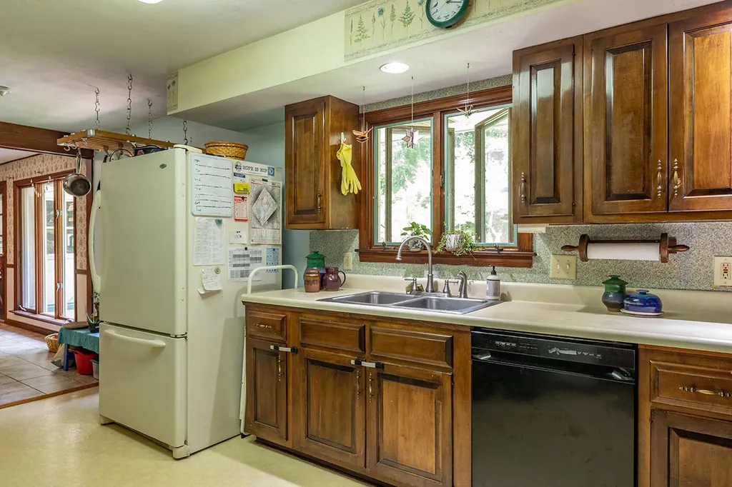 345 Buzzell Hill Road Hope ME 04847