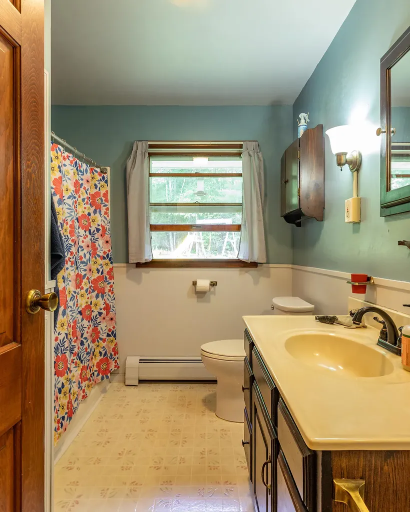 345 Buzzell Hill Road Hope ME 04847