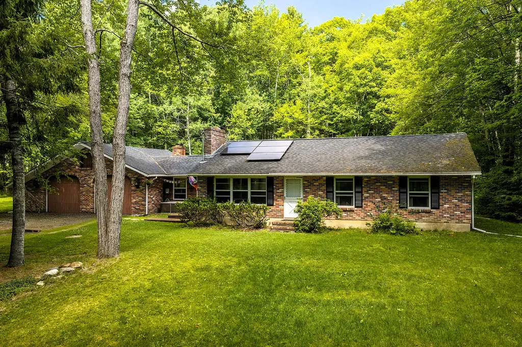 345 Buzzell Hill Road Hope ME 04847