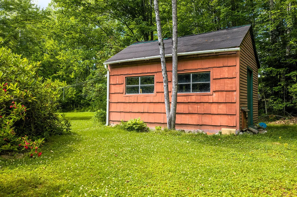 345 Buzzell Hill Road Hope ME 04847