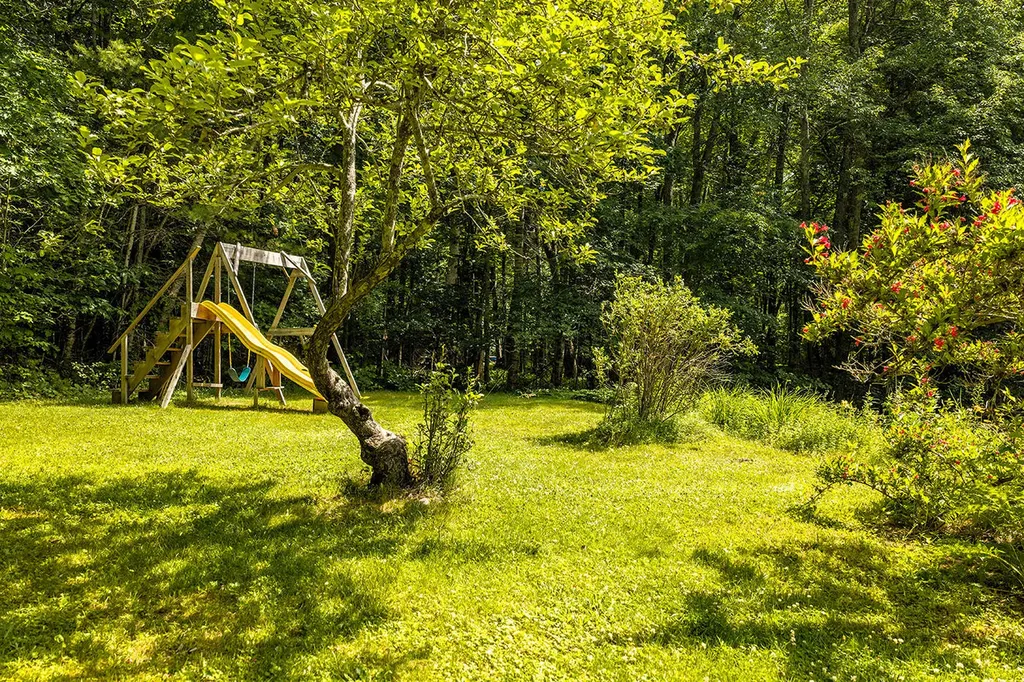 345 Buzzell Hill Road Hope ME 04847