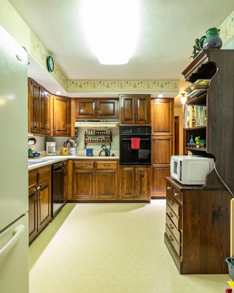 345 Buzzell Hill Road Hope ME 04847
