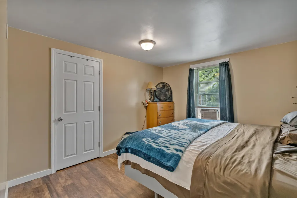 8 Thompson Street Lewiston ME 04240