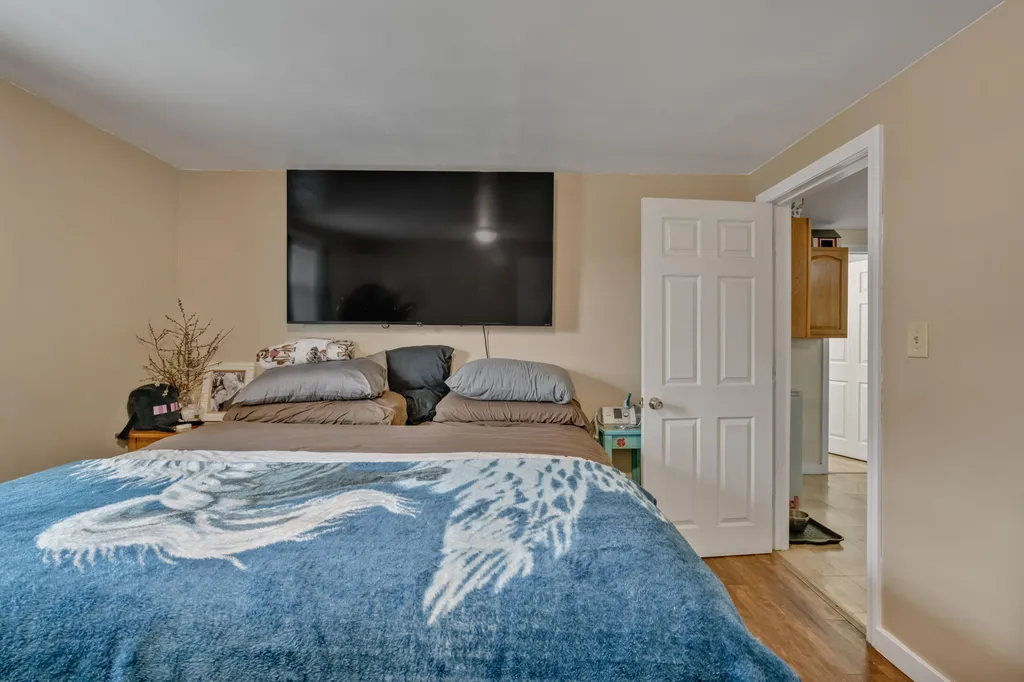 8 Thompson Street Lewiston ME 04240