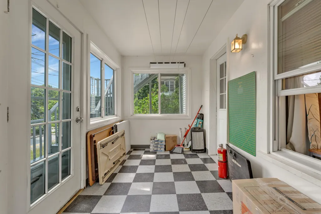 8 Thompson Street Lewiston ME 04240