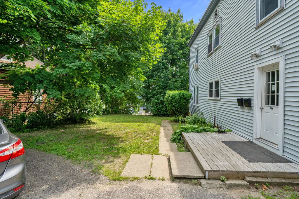 8 Thompson Street Lewiston ME 04240