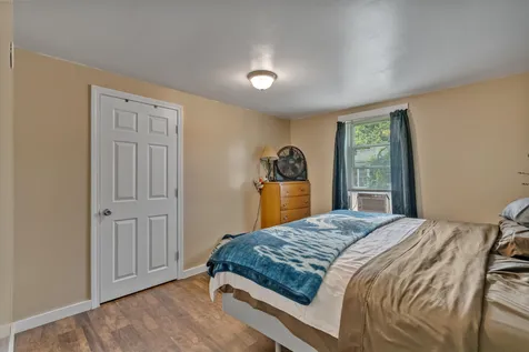 8 Thompson Street Lewiston ME 04240