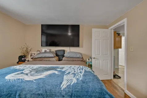 8 Thompson Street Lewiston ME 04240
