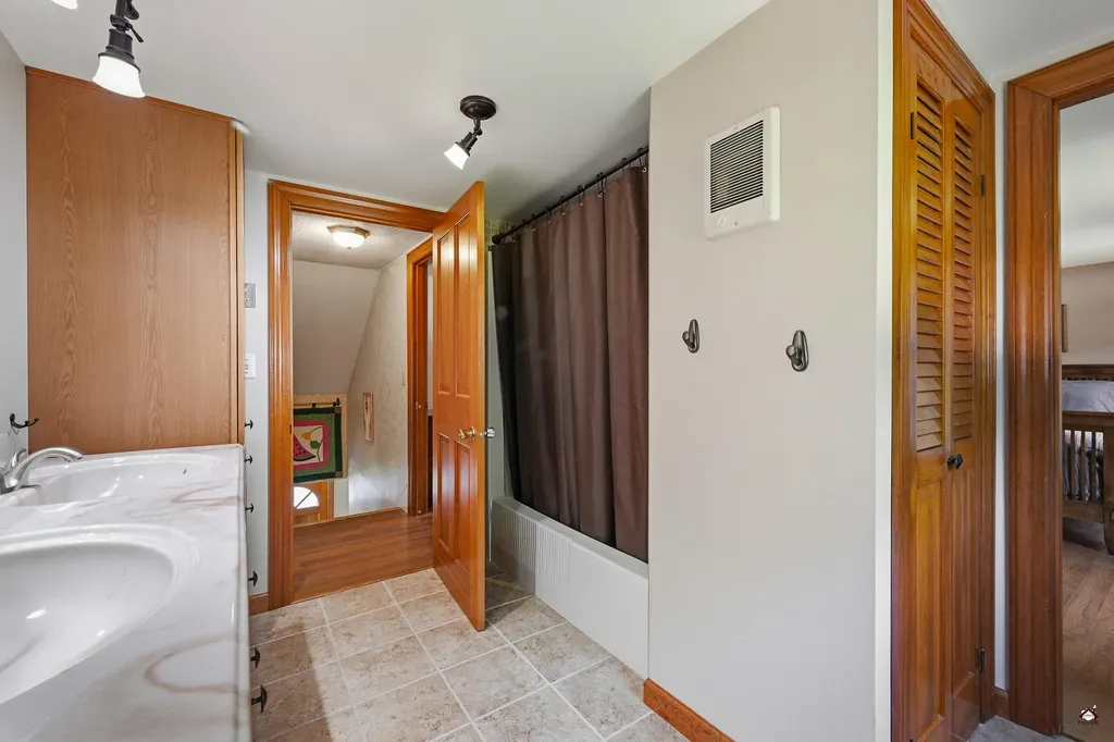 24 Smith Street Augusta ME 04330