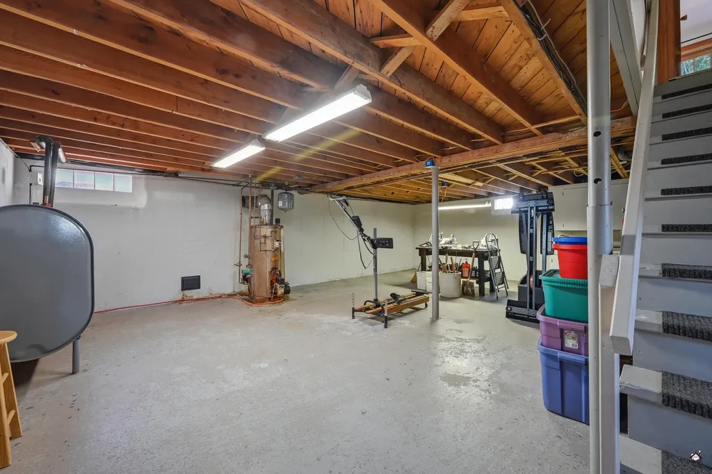 24 Smith Street Augusta ME 04330