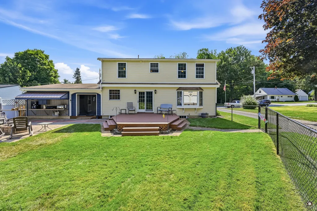 24 Smith Street Augusta ME 04330
