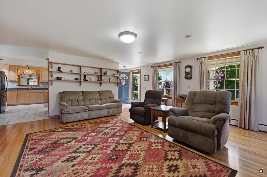 24 Smith Street Augusta ME 04330