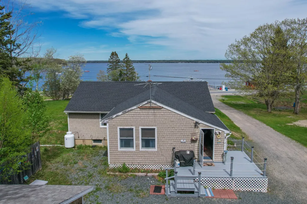1069 Newbury Neck Road Surry ME 04684
