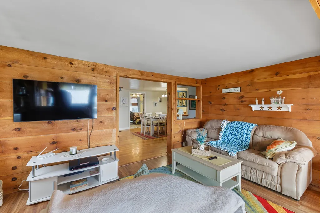 1069 Newbury Neck Road Surry ME 04684