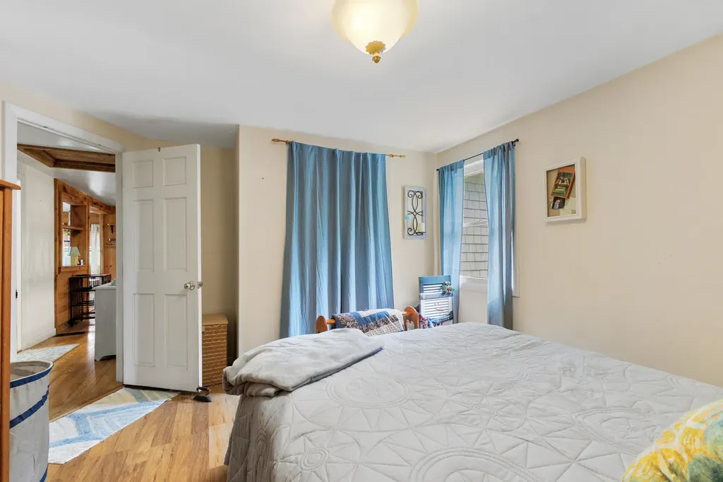 1069 Newbury Neck Road Surry ME 04684