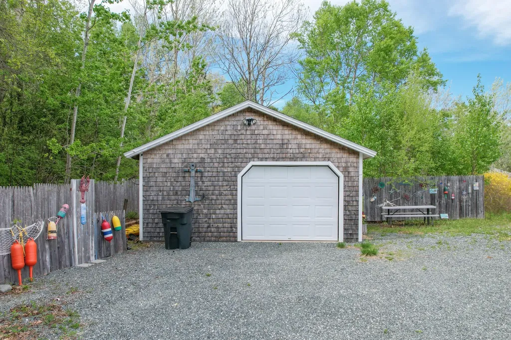 1069 Newbury Neck Road Surry ME 04684