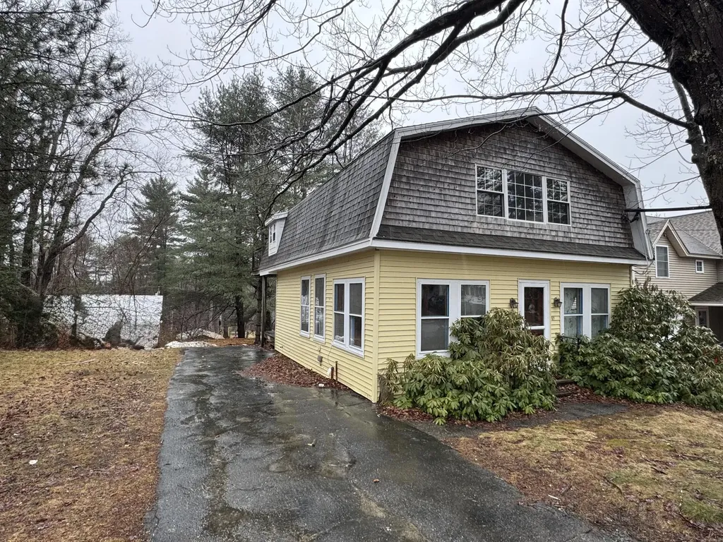 Auburn ME, 89 Pride Road