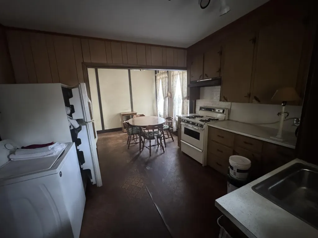 89 Pride Road Auburn ME 04210
