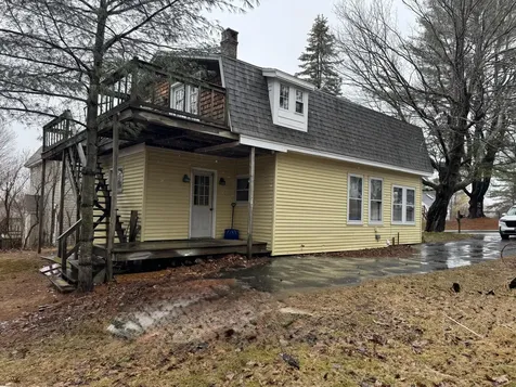 89 Pride Road Auburn ME 04210