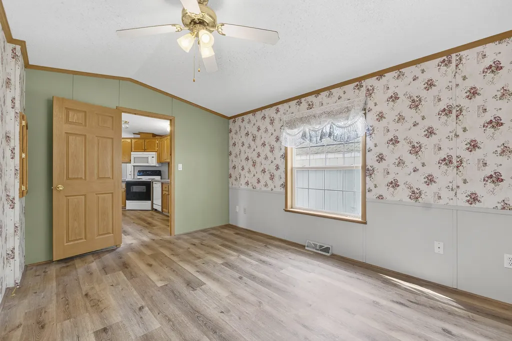 23 Karen Street Palmyra ME 04965
