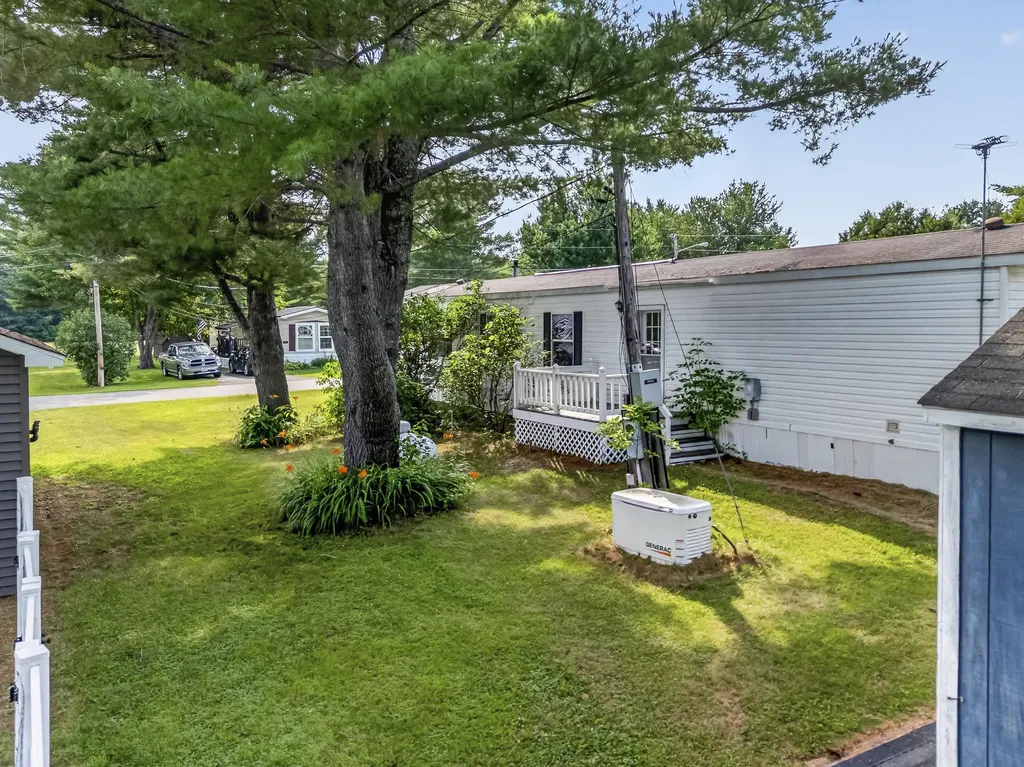 23 Karen Street Palmyra ME 04965