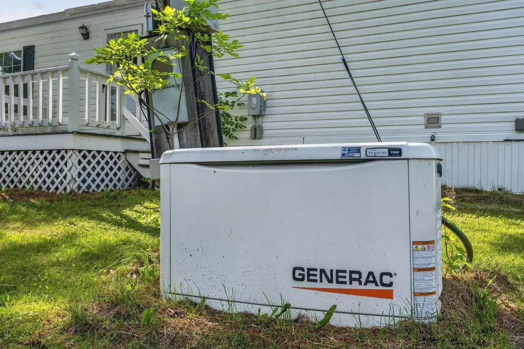 23 Karen Street Palmyra ME 04965
