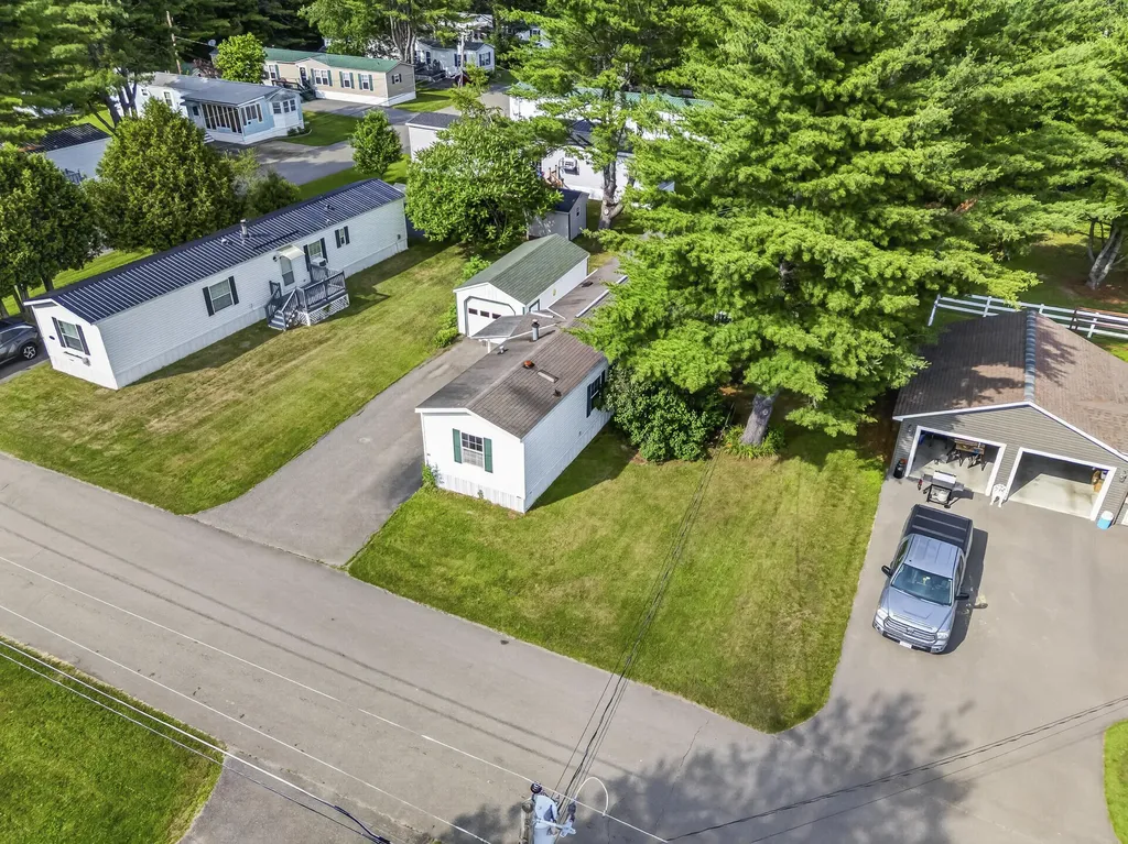 23 Karen Street Palmyra ME 04965