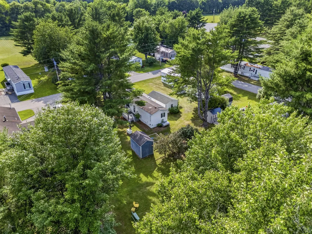 23 Karen Street Palmyra ME 04965