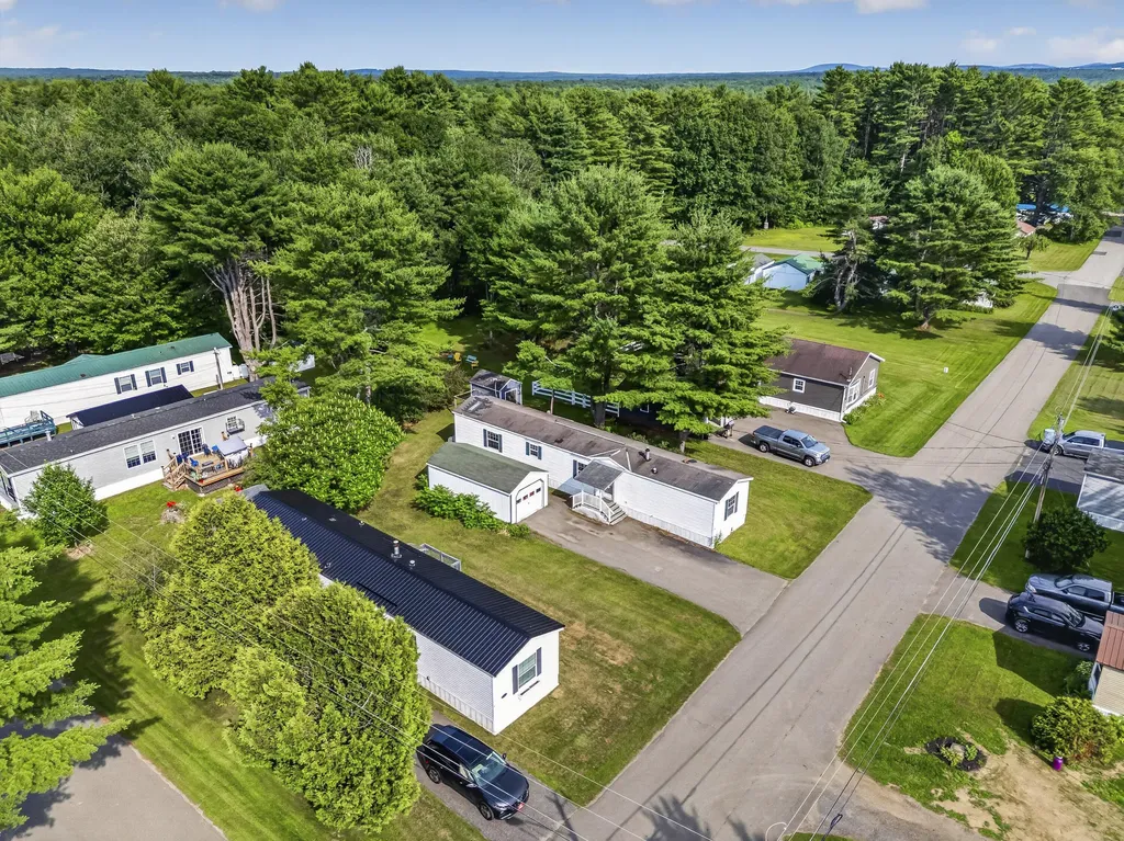 23 Karen Street Palmyra ME 04965