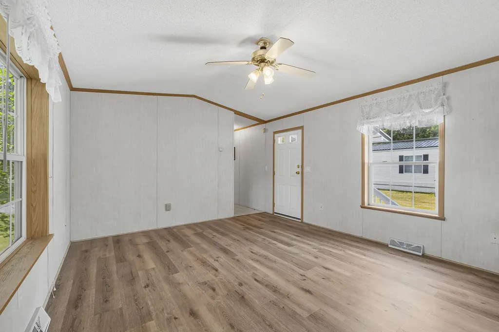 23 Karen Street Palmyra ME 04965