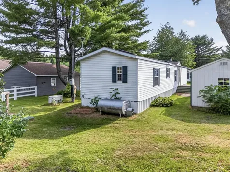 23 Karen Street Palmyra ME 04965