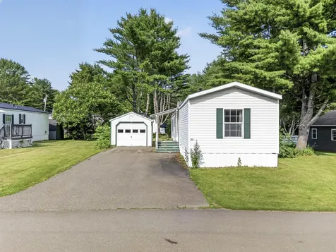 23 Karen Street Palmyra ME 04965