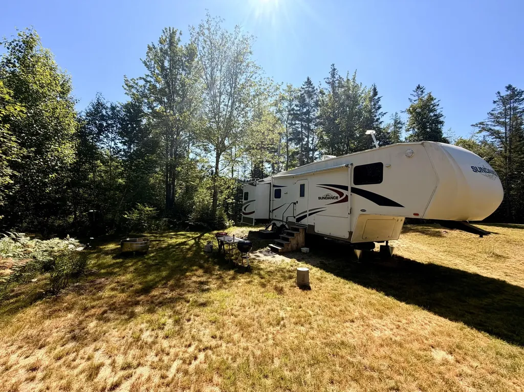 15 Eagle Point Way Trenton ME 04605