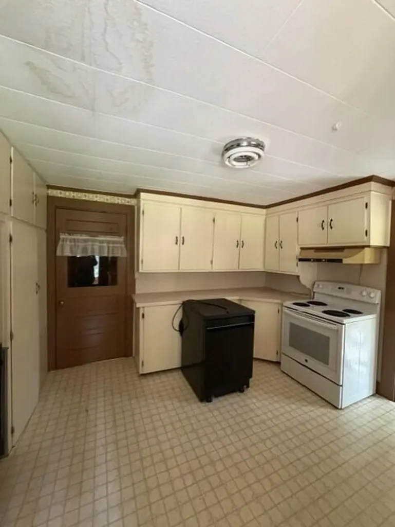 1077 Chadbourne Road Standish ME 04084