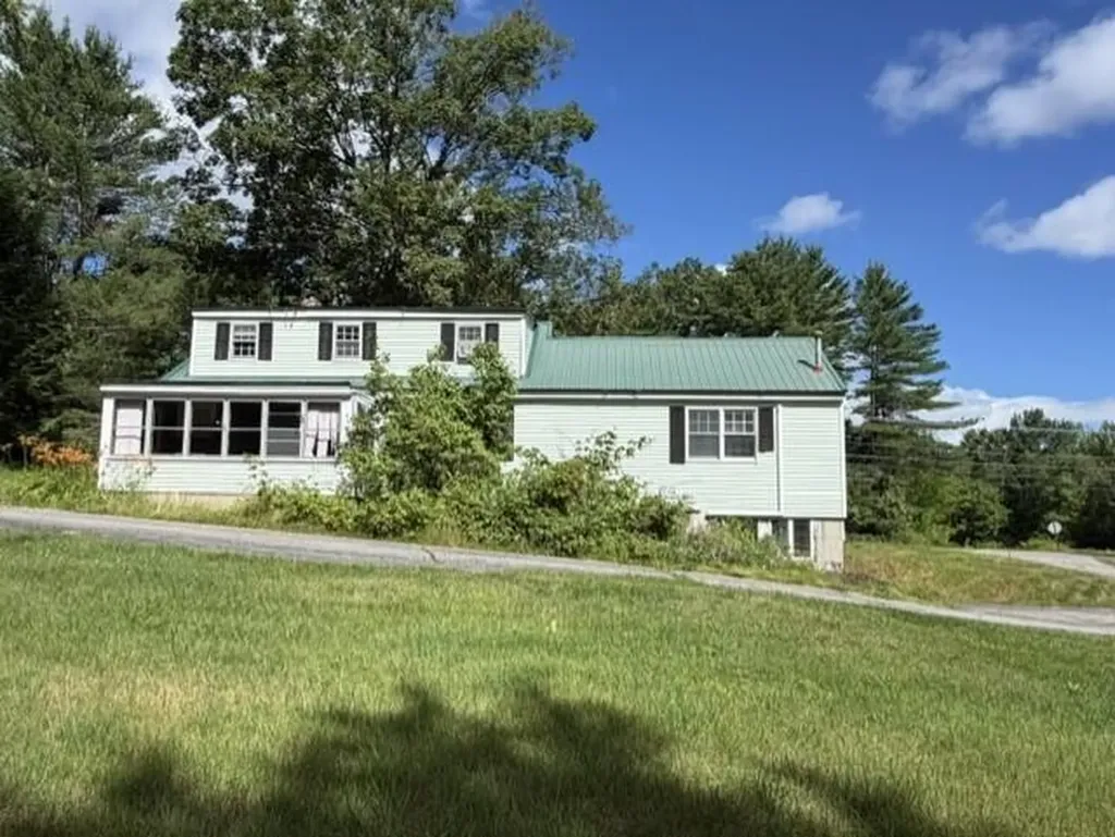 1077 Chadbourne Road Standish ME 04084