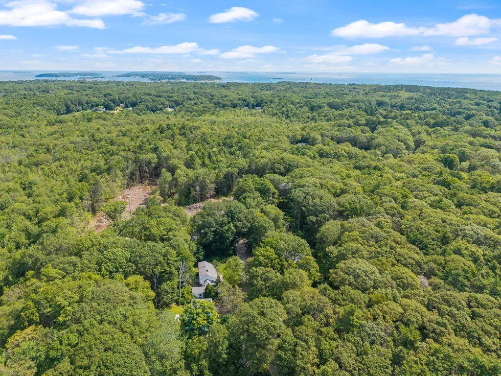 5 Davcarley Road Cape Elizabeth ME 04107