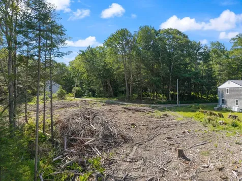 5 Davcarley Road Cape Elizabeth ME 04107