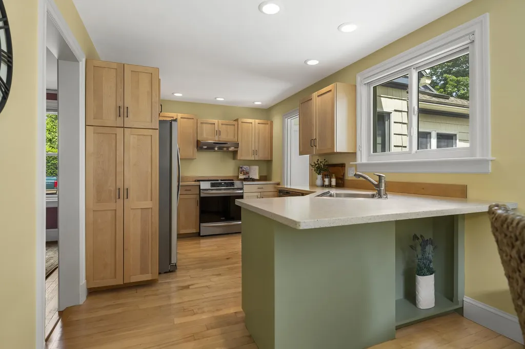25 Deblois Street Portland ME 04103