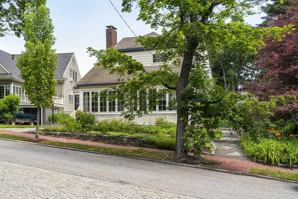 25 Deblois Street Portland ME 04103