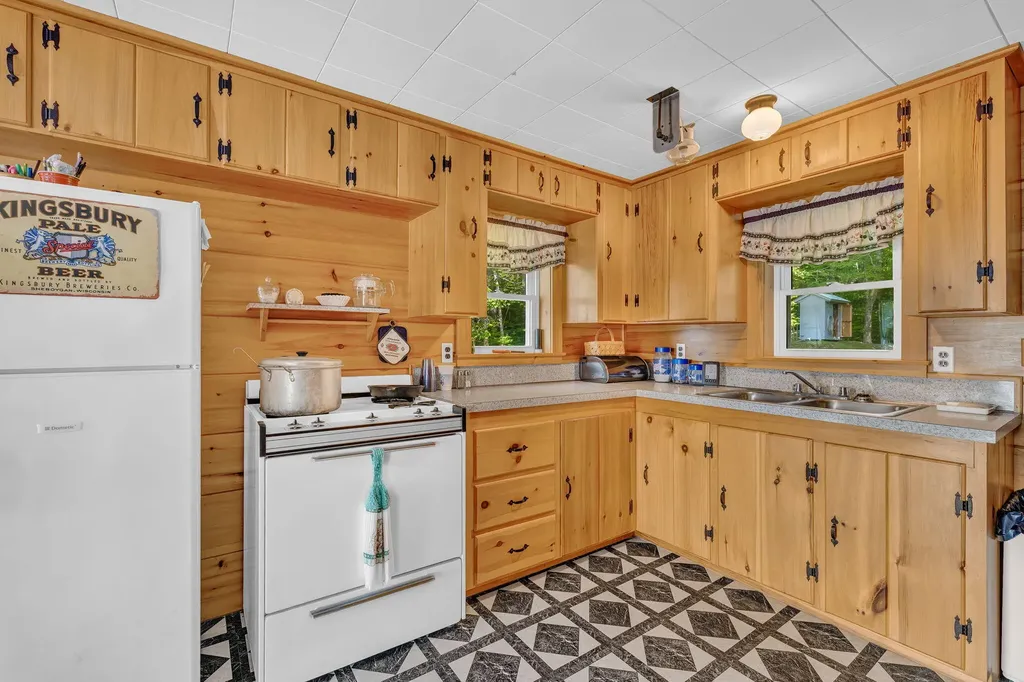 5 Anglers Way Mayfield Twp ME 04942