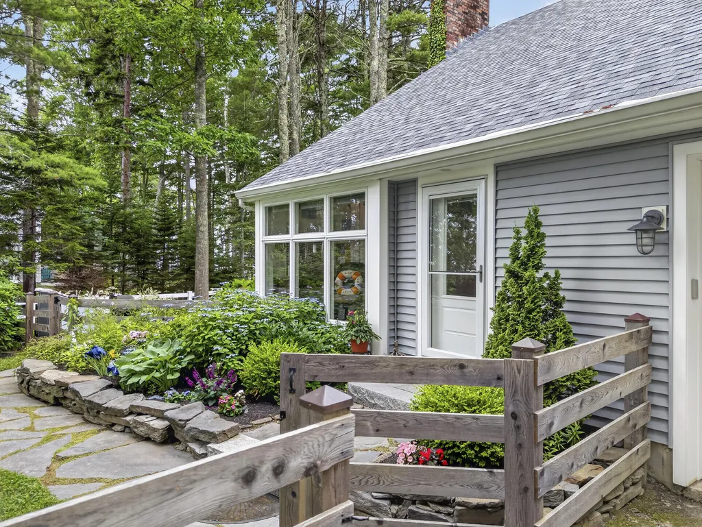 14 Merganser Way Freeport ME 04032