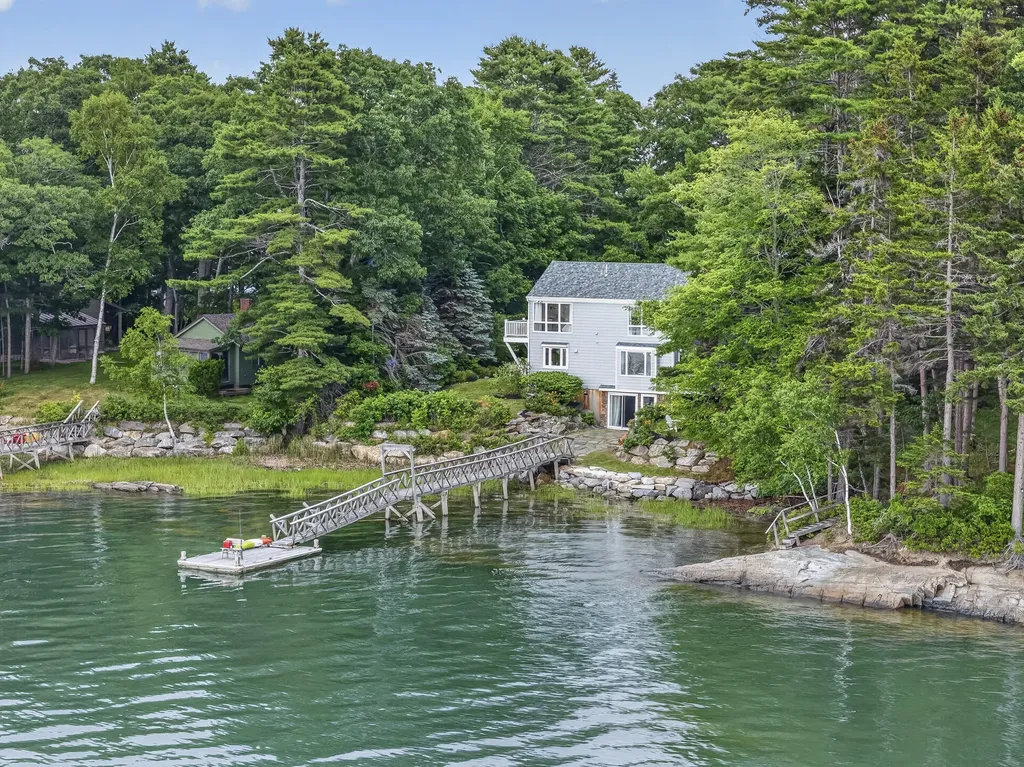 14 Merganser Way Freeport ME 04032