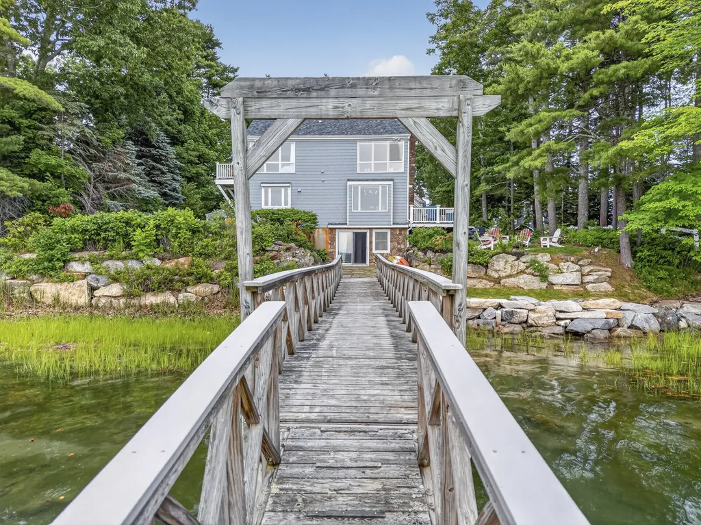 14 Merganser Way Freeport ME 04032